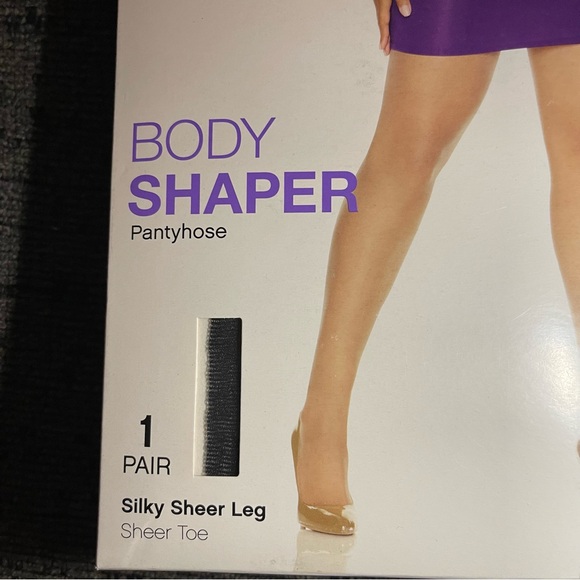 Hanes Body shaper Pantyhose size: 1X/2X - Picture 5 of 8